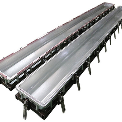 OEM एल्यूमिनियम घूर्णी मोल्डिंग टूलींग प्लास्टिक ट्रैफिक बैरियर मोल्ड